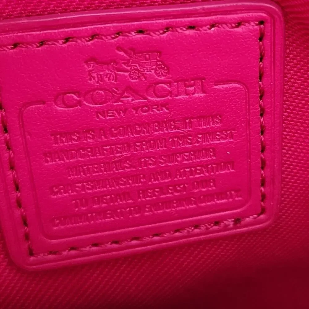 Coach Convertible Noa Pop Up Messenger In hot pink magenta purse wallet wristlet - Picture 16 of 16
